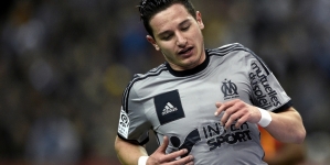 Winger Thauvin joins Newcastle on five-year deal