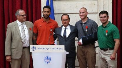 France awards Legion of Honor to train-attack heroes