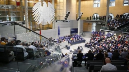 German MPs endorse 3rd Greek bailout