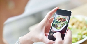 Google to let you post photos of food on Maps