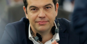 Tsipras May Call Confidence Vote Amid Syriza Schism Over Greek Bailout Deal