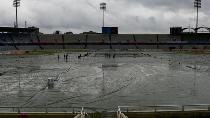 Heavy rain washes out first session in Dhaka