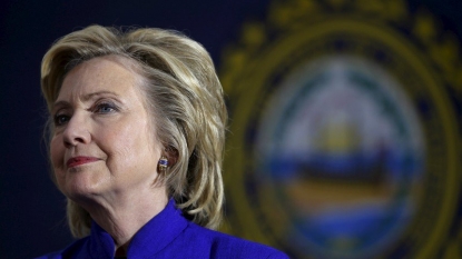 Hillary Clinton to hand over email server to Justice Dept