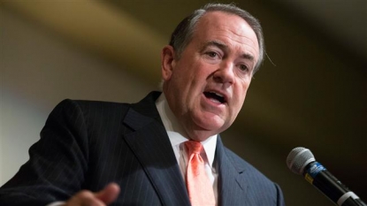 Huckabee heading to Israel to raise money, discuss Iran deal