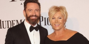 Watch Hugh Jackman Photo Bomb Australian Reporter on Live TV!