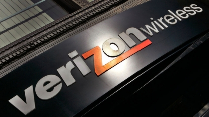 Verizon to drop phone discounts with contract