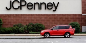 J C Penney Posts Narrower Q2 Loss, Shares Surge