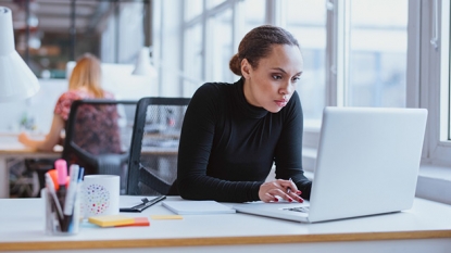 Apple reports little progress in workforce diversity efforts