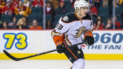 Ducks sign right win Jakob Silfverberg to four-year contract, keep restricted