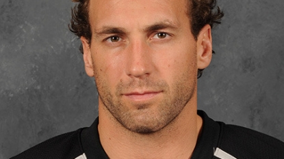 Rangers sign ex-Kings center Jarret Stoll