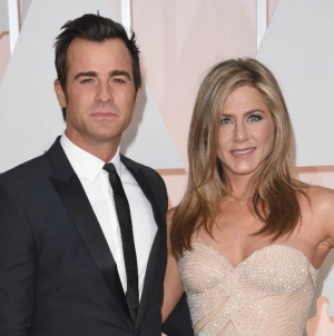 Jennifer Aniston and Justin Theroux wed