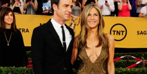 Jennifer Aniston, Justin Theroux reportedly marry in surprise wedding