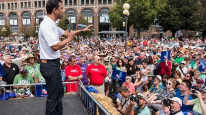 Jindal, Christie take the soapbox at Iowa fair