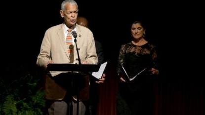 Civil rights leader Julian Bond dead at 75