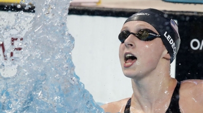 Katie Ledecky shatters 1500m world record