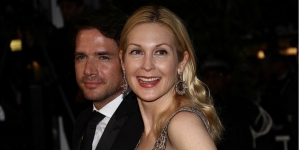 Kelly Rutherford refuses to send her kids to Monaco despite court orders