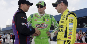 Kenseth wins from pole in dominant fashion at Michigan