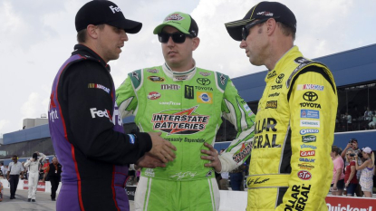 Kenseth wins from pole in dominant fashion at Michigan