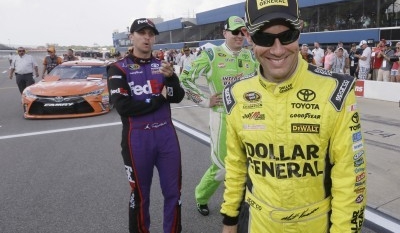 Kyle Busch drives to victory in Michigan