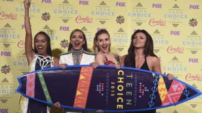 Nina Dobrev gets emotional at Teen Choice Awards, says ‘change means new