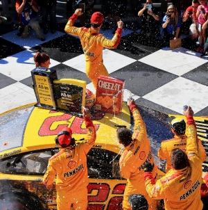 Logano defends Bristol victory to hold off Gibbs drivers