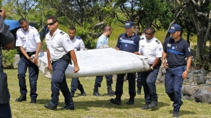 MH370 probe: investigators discuss wing fragment