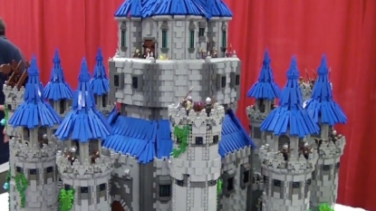 Man spends 2 years building massive LEGO version of Zelda’s Hyrule Castle