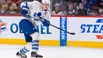 Maple Leafs, Bernier agree to 2-year, $8.3 million deal