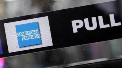 Federal judge tosses out Amex swipe fee settlement