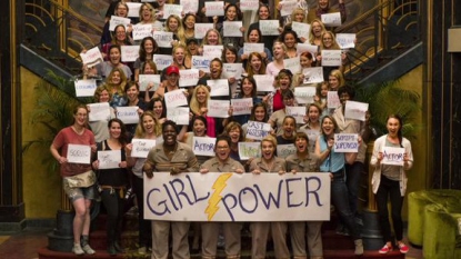 Melissa McCarthy Posts Empowering Pic Of Female ‘Ghostbusters’ Crew