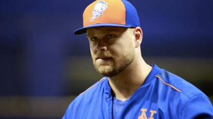 Mets’ Lucas Duda for third straight day due to stiff back