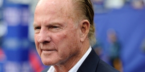 NFL legend and sports journalist Frank Gifford dies, aged 84