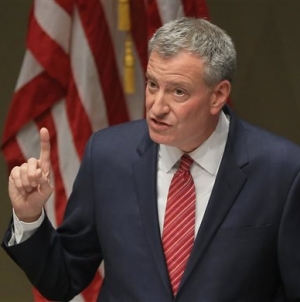 NYC mayor: I’m not micromanaging image by screening records