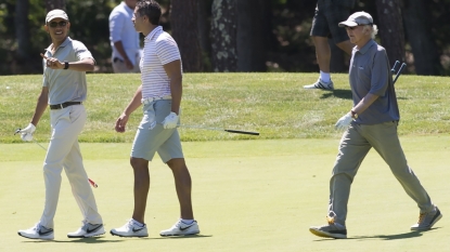 Obama Tees Off With Bill Clinton on Martha’s Vineyard