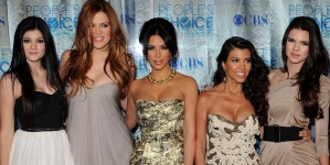 TV host walks off in Kardashian rage: “It’s a non-story!”