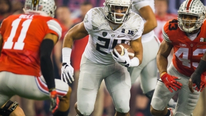 Oregon RB Thomas Tyner (shoulder) out for 2015: three things to know