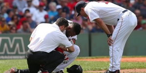 Pablo Sandoval leaves game after getting hit by pitch