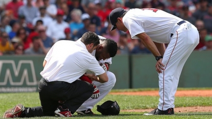 Pablo Sandoval leaves game after getting hit by pitch