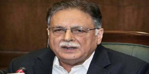 Pakistan minister quits after making overthrow plot claims