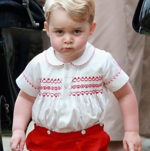 Palace urges publications to skip Prince George paparazzi pictures