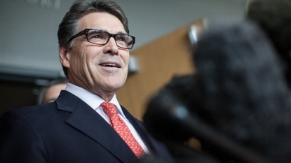 Perry stops paying South Carolina staff