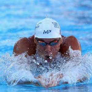 Phelps Swims 2015 World Best in 200m Butterfly