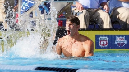 Phelps wins 200 fly at nationals with fastest time in world