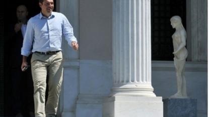 Greek PM resigns, calls for early elections