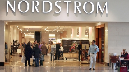 Nordstrom Inc’s ‘Hold’ Rating Reaffirmed by Macquarie Analysts