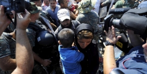 Macedonia Allows Access to Migrants Crossing from Greece after Clashes