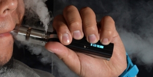 Public health lobby give green light to e-cigs