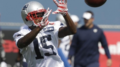 Former Colts WR Reggie Wayne taking physical with Patriots