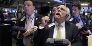 Dow Jones industrials plunge 1000 points in early trading