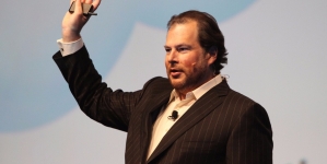 Salesforce.com Rising: FYQ2 Rev, Profit Beat, Outlook Tops Consensus